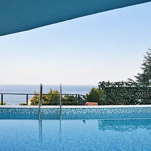 In Ziza, Rooftop Swimming Pool Abbazia